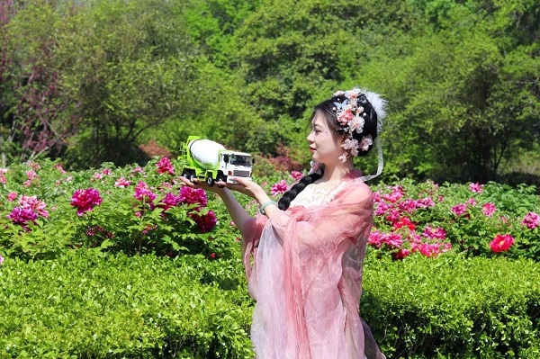 【公司新聞】美！太美了！快來(lái)欣賞凌宇“牡丹仙子”